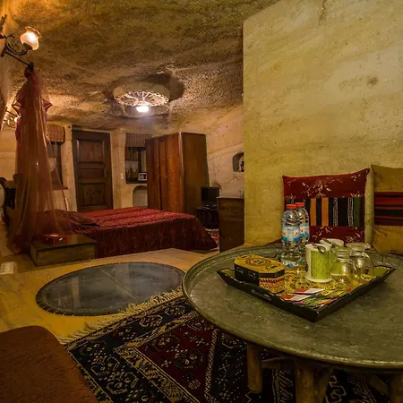 Hotel Assiana Cave