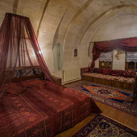 Hotel Assiana Cave
