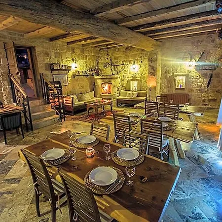 Assiana Cave Hotel 4*