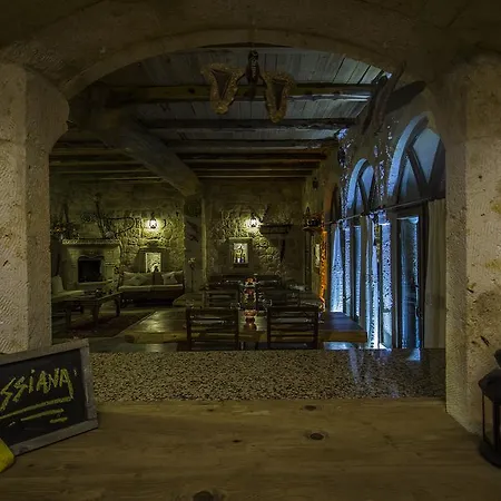 Hotel Assiana Cave