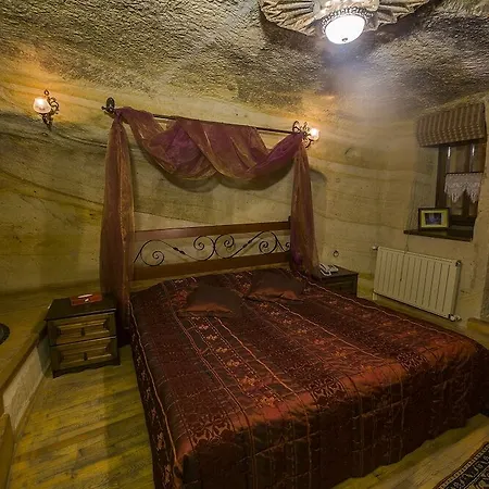 Hotel Assiana Cave 3*
